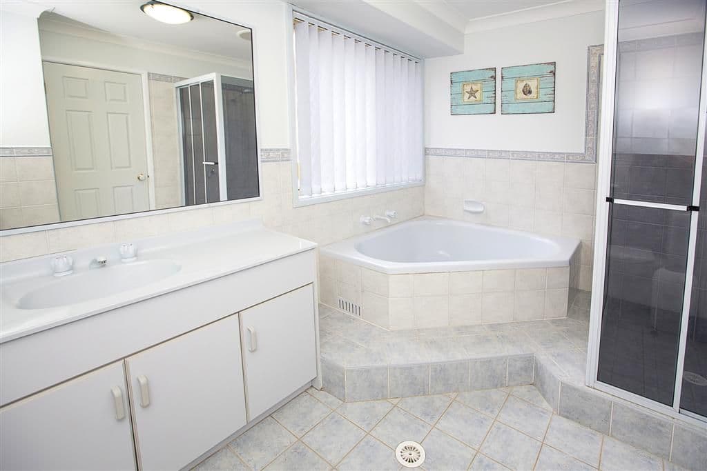9 Kylie Tennant Close, Glenmore Park NSW 2745, Glenmore Park - Thumbnail 8