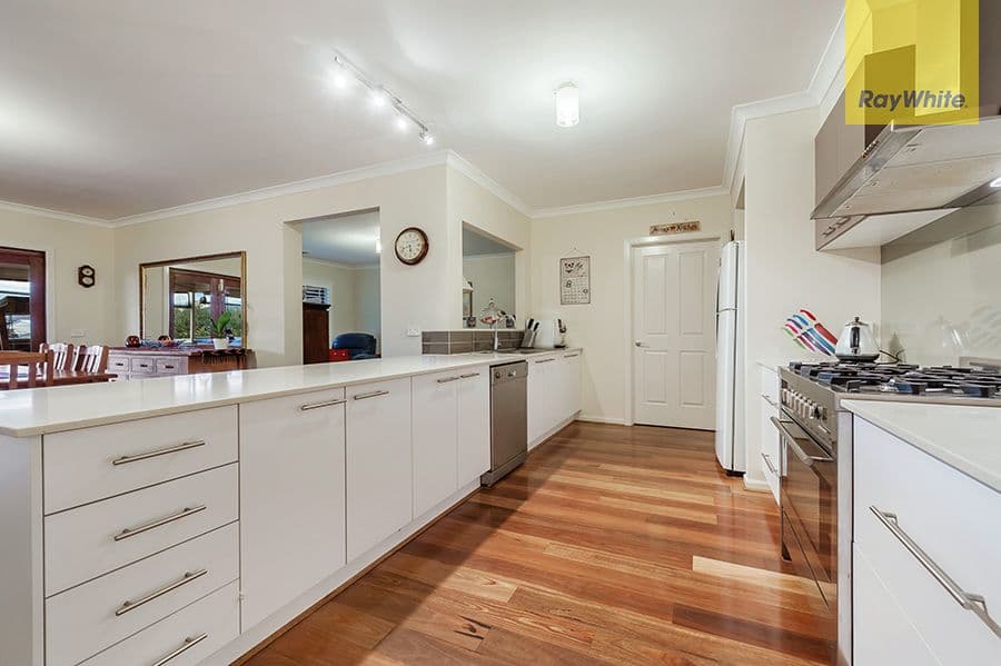 27 Tusmore Rise, Roxburgh Park VIC 3064, Roxburgh Park - Thumbnail 6