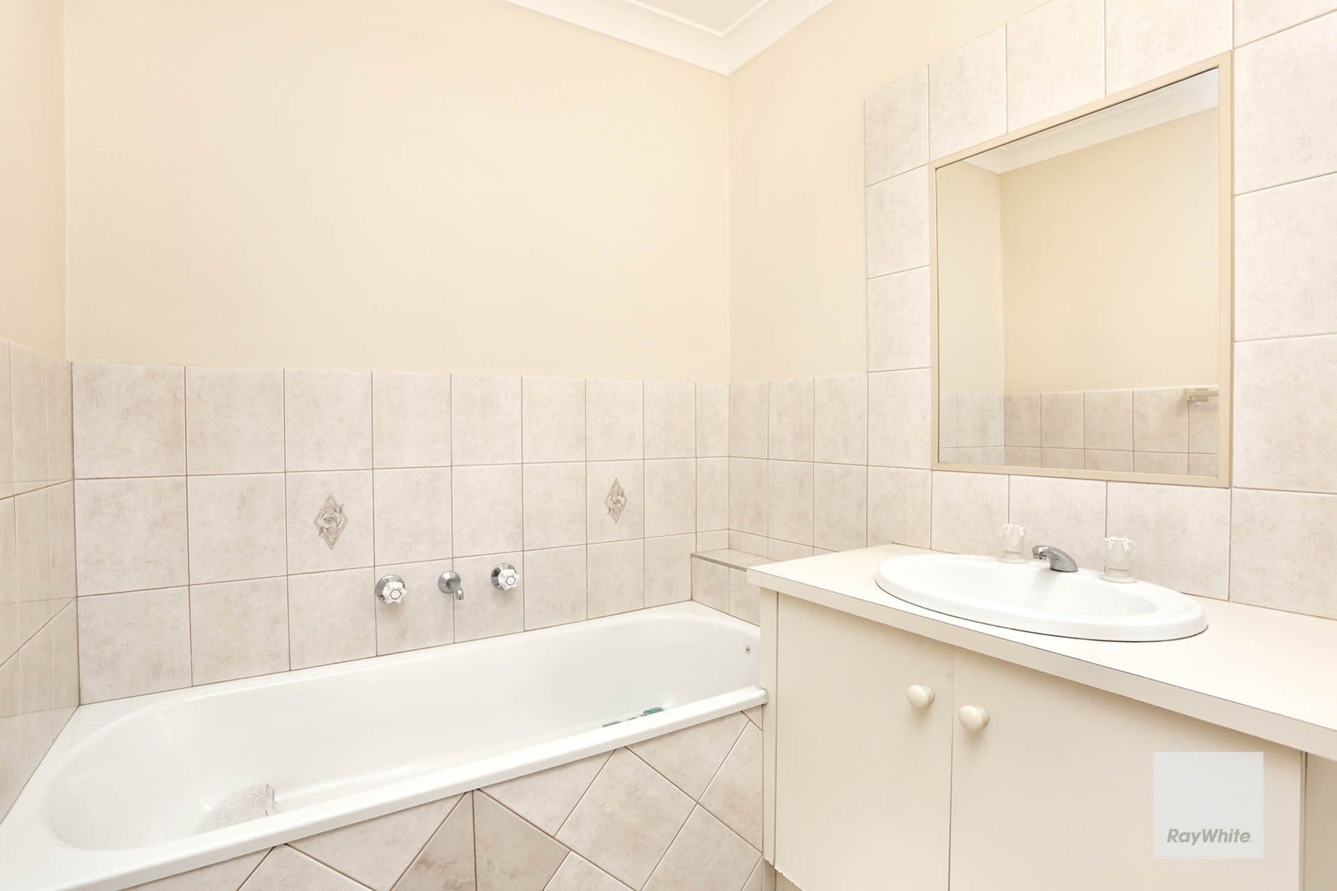 25 Spicer Boulevard, Altona Meadows VIC 3028, Altona Meadows - Thumbnail 6