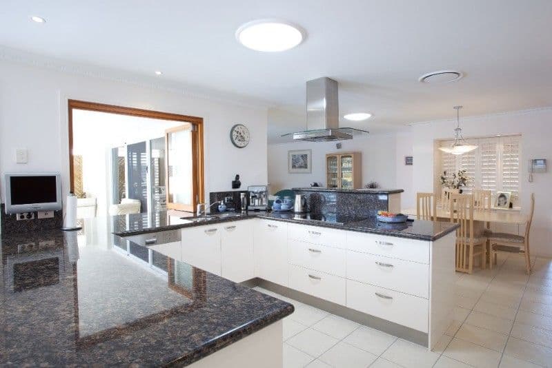 10 Midnight Court, RUNAWAY BAY QLD 4216, Runaway Bay - Thumbnail 8
