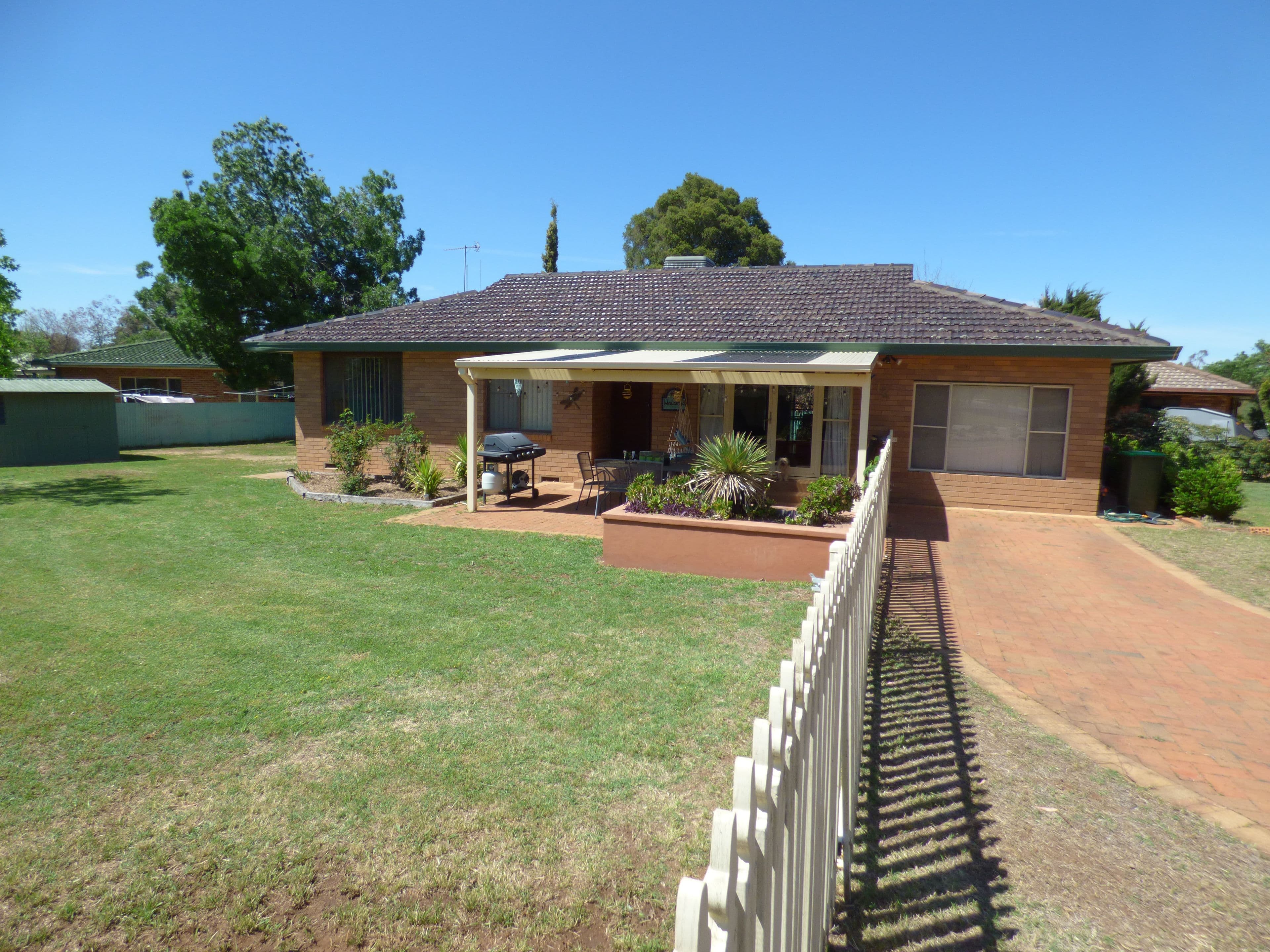 12 Chelsea Crescent, Forbes - Image 1