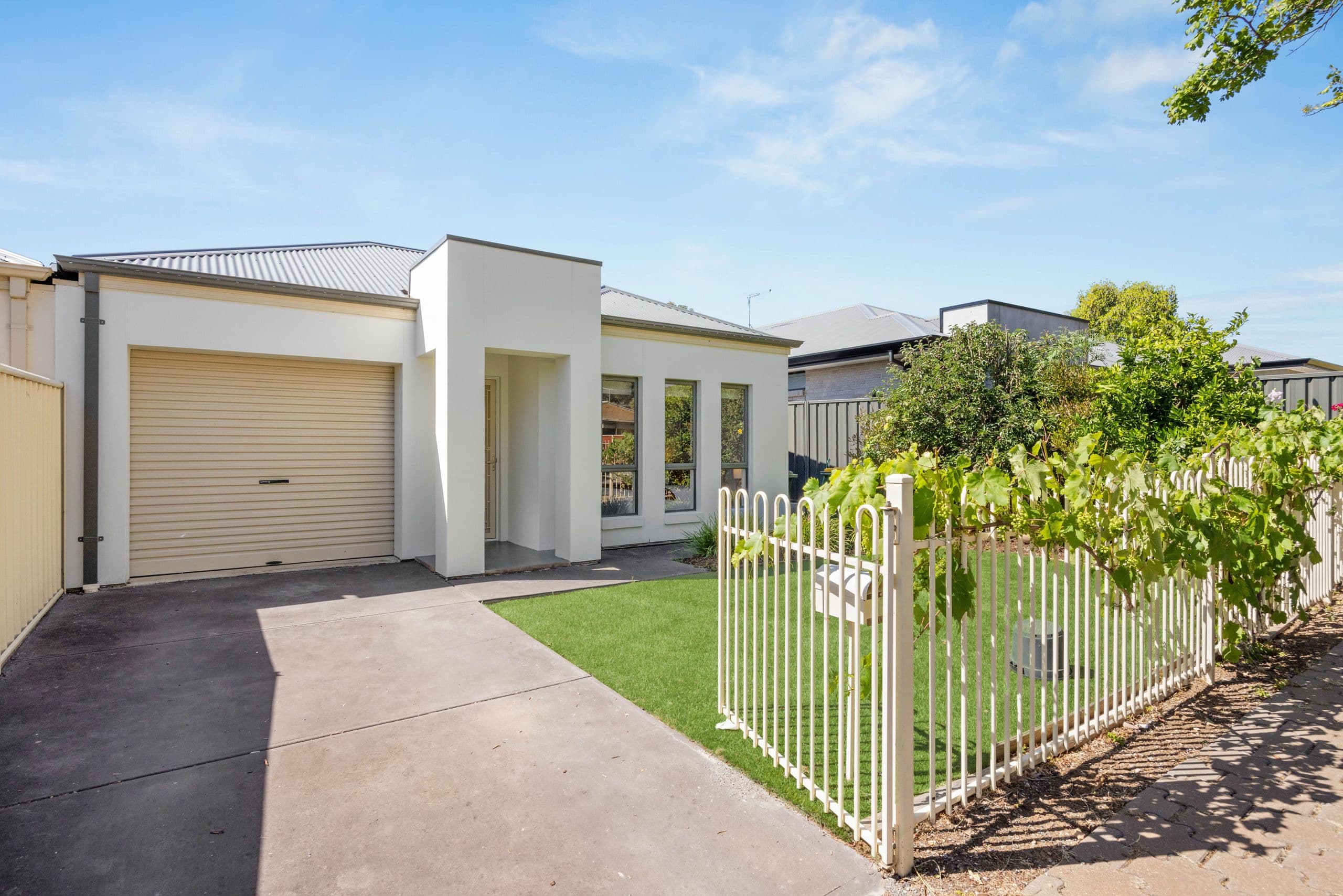 4 Manunda Avenue, Windsor Gardens SA 5087, Windsor Gardens - Image 1