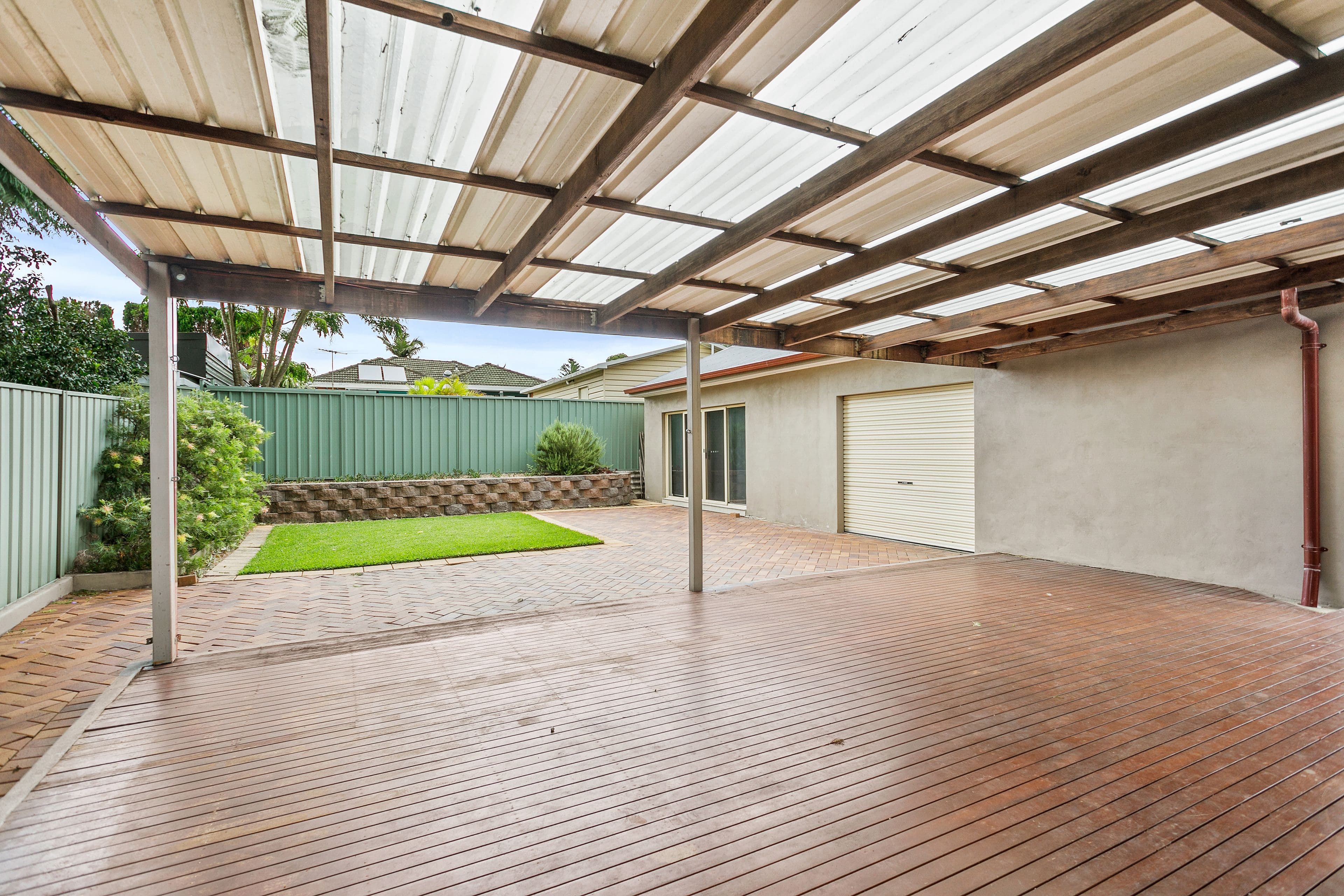 20 Waterside Parade, Peakhurst Heights NSW 2210, Peakhurst Heights - Thumbnail 2