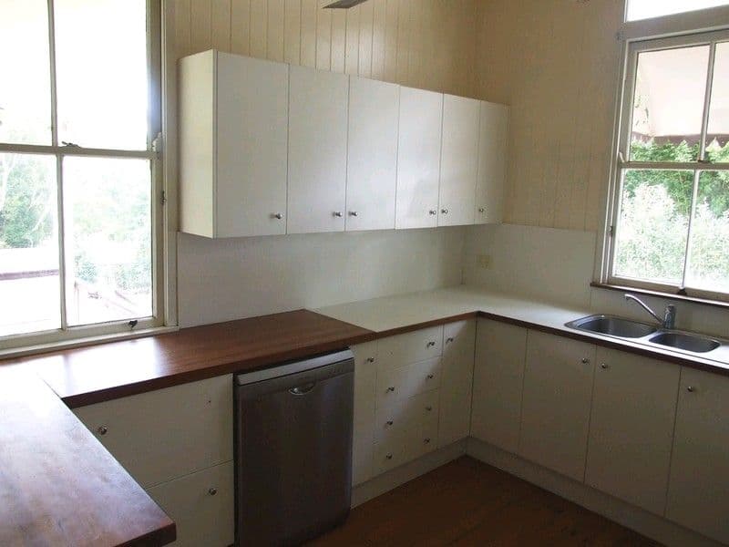 7 Creek Street, CROWS NEST QLD 4355, Crows Nest - Thumbnail 5