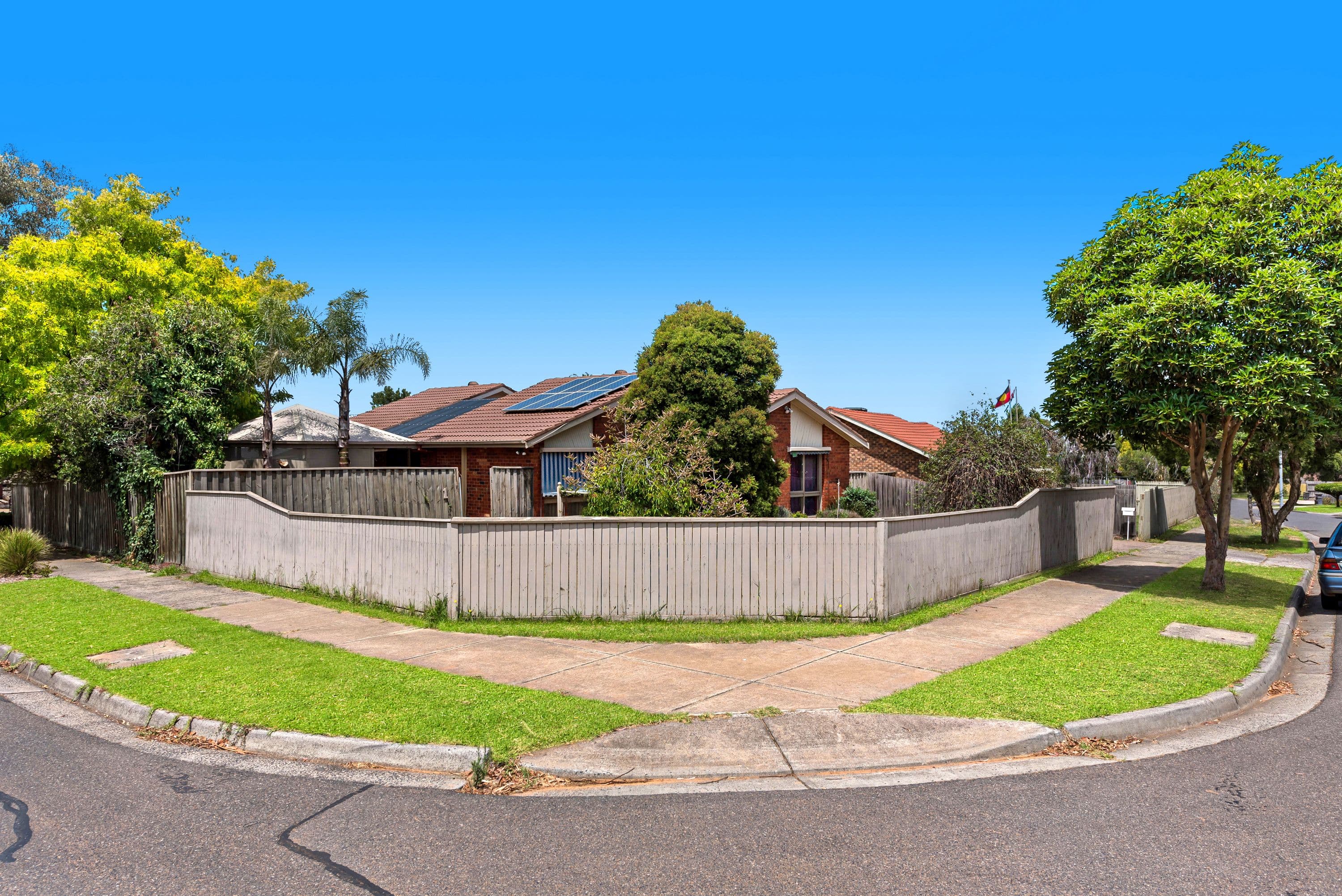 1 Rubens Court, Scoresby VIC 3179, Scoresby - Thumbnail 2