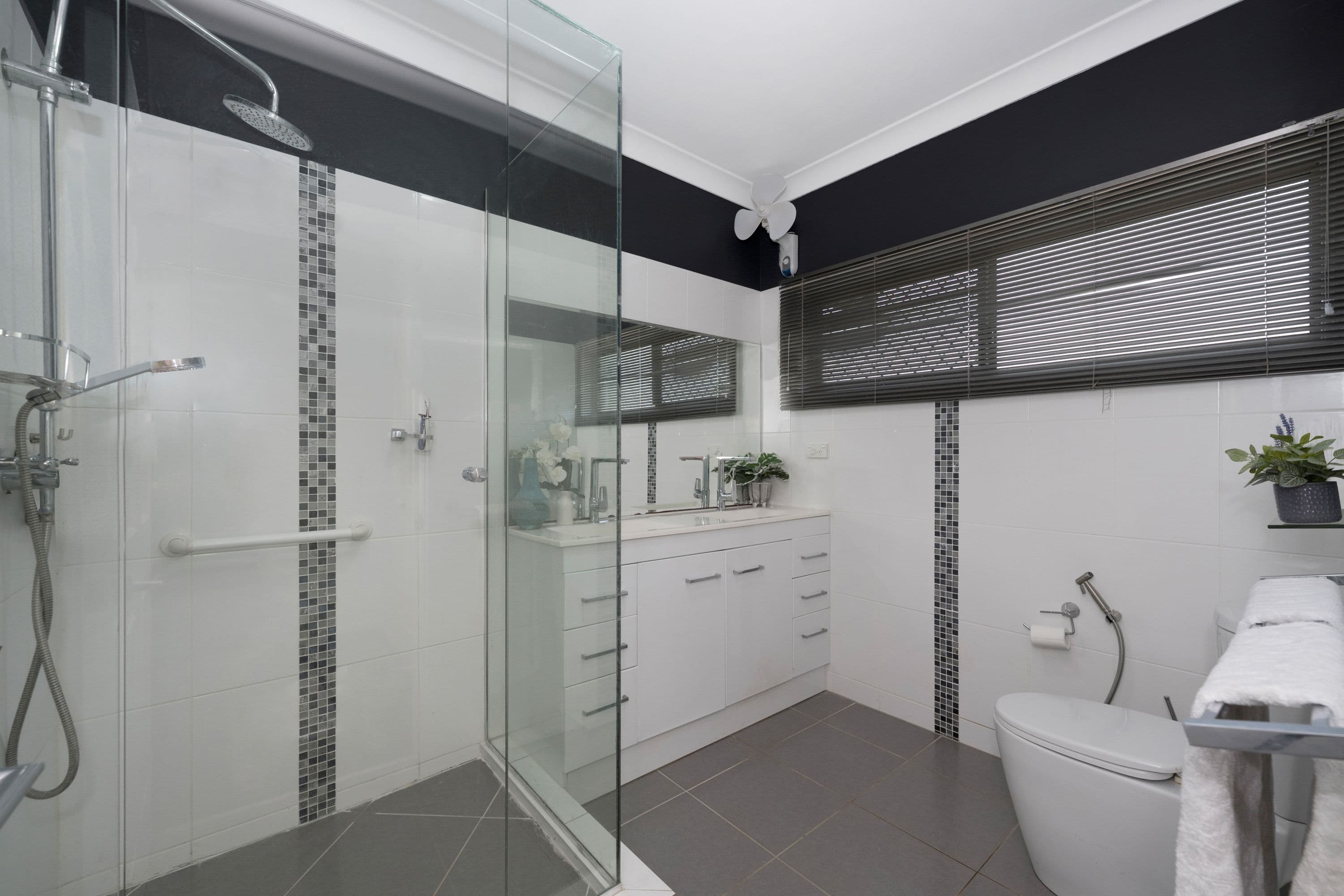 17 Golf Links Drive, Kirwan QLD 4817, Kirwan - Thumbnail 8