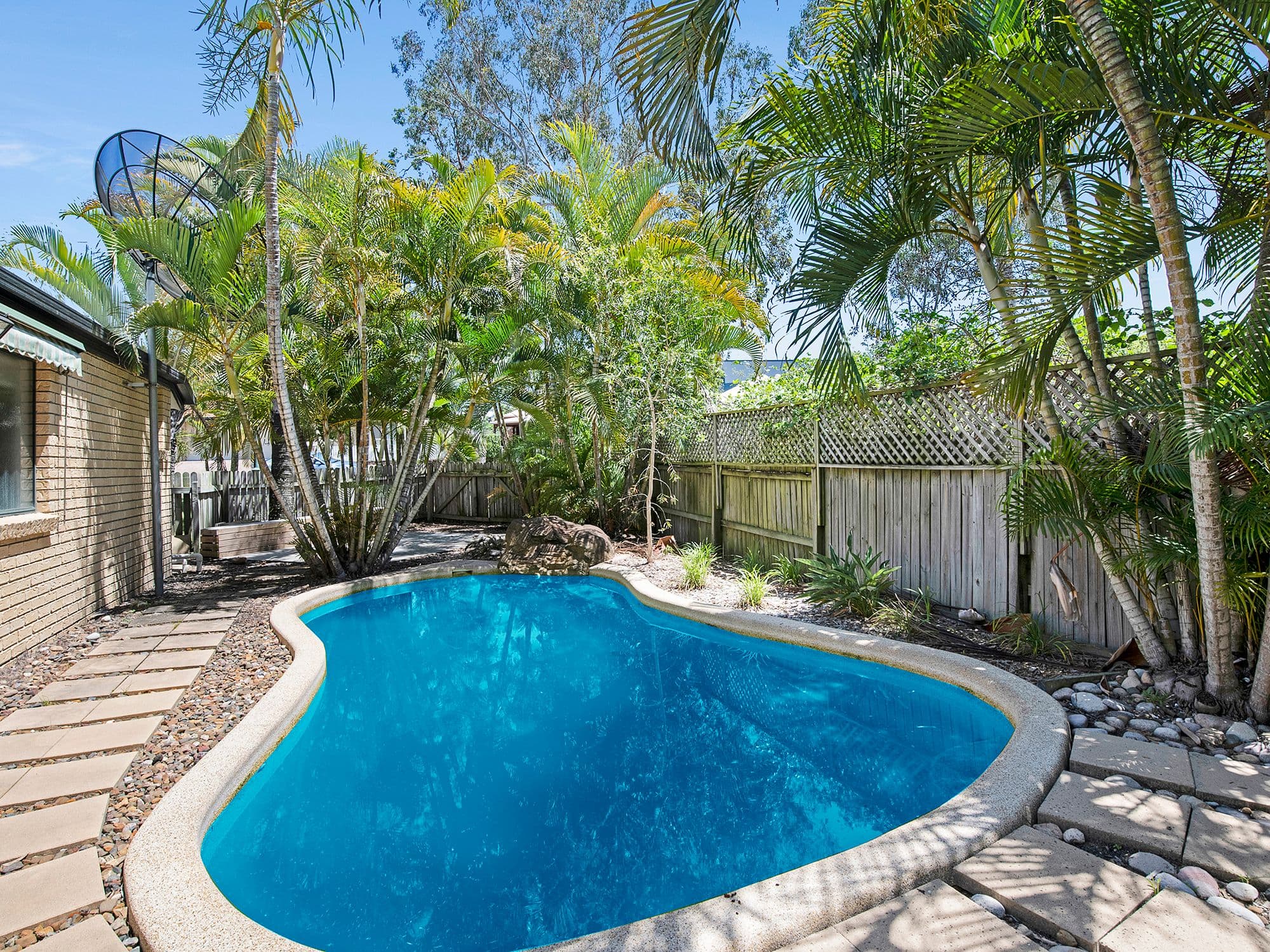 11 Chiswick Place, Forest Lake QLD 4078, Forest Lake - Thumbnail 2