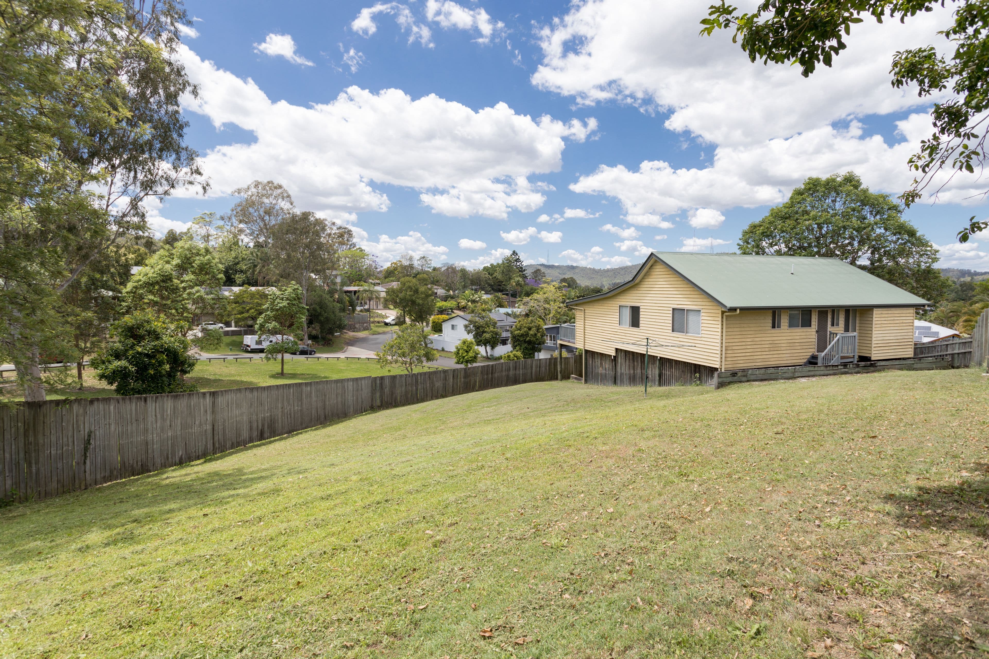 5 Desbet Street, The Gap QLD 4061, The Gap - Thumbnail 3