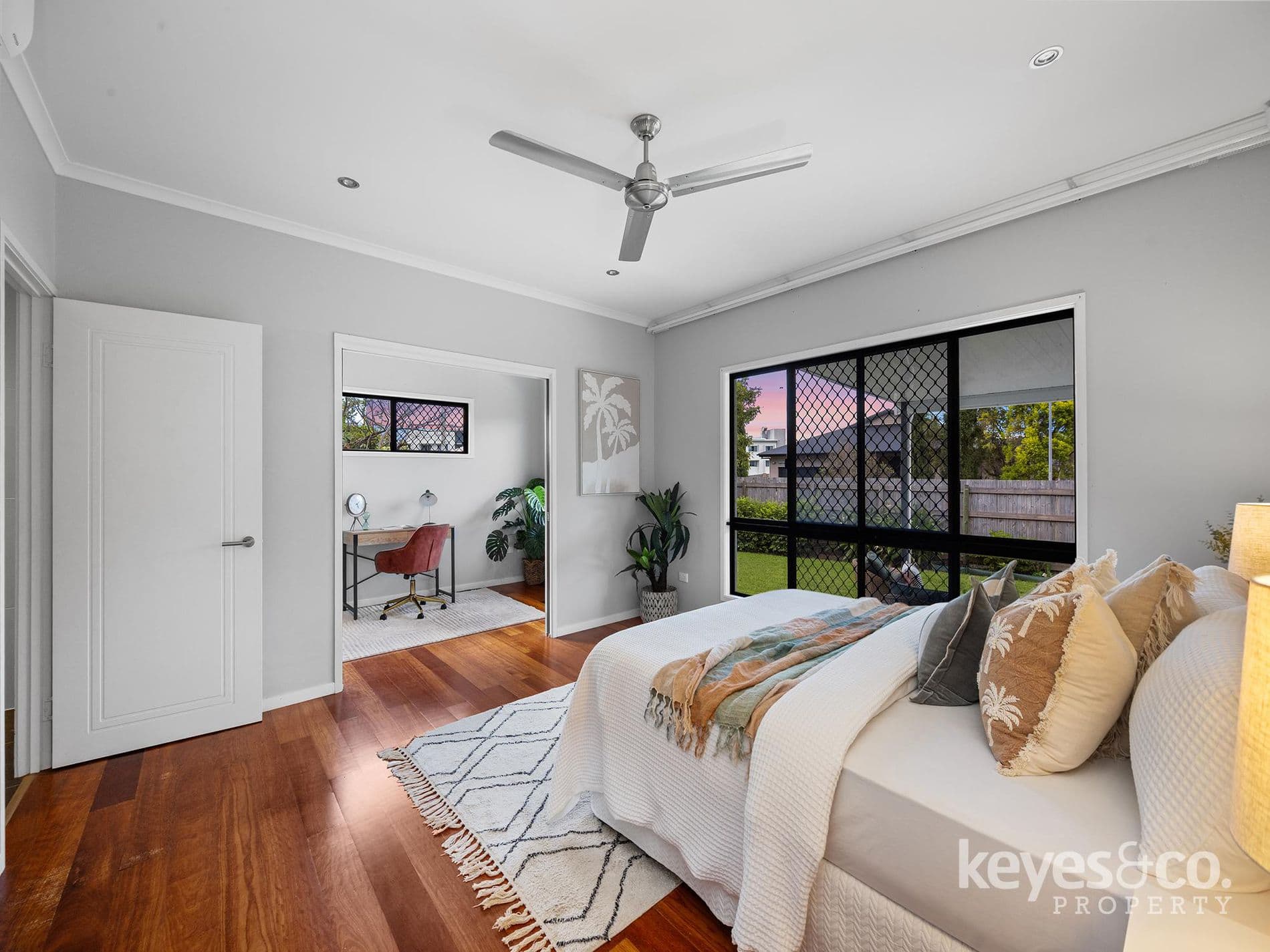 Space, Style and Side Access, Klewarra Boulevard - Thumbnail 4