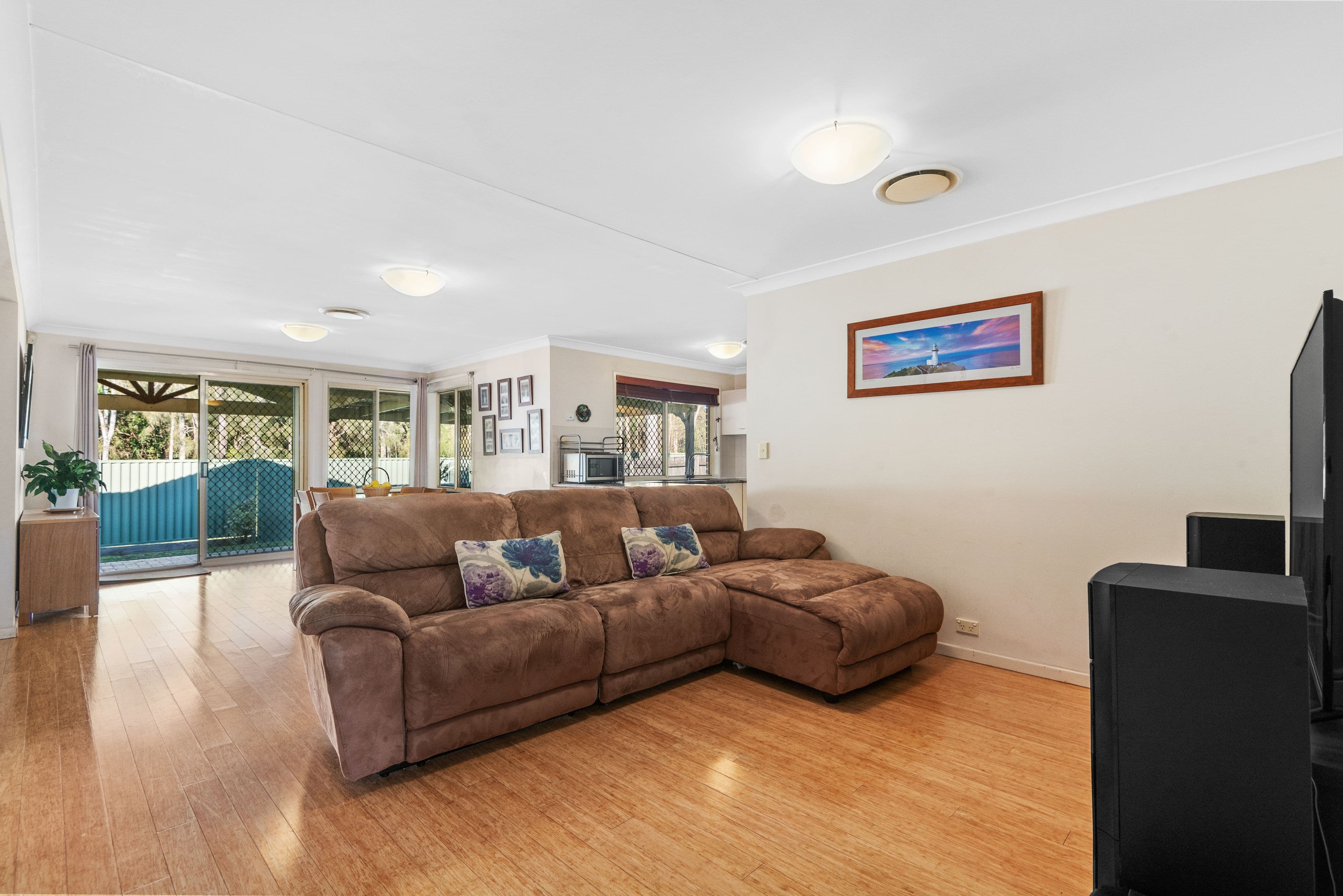 12 Savanna Place, Eight Mile Plains QLD 4113, Eight Mile Plains - Thumbnail 4