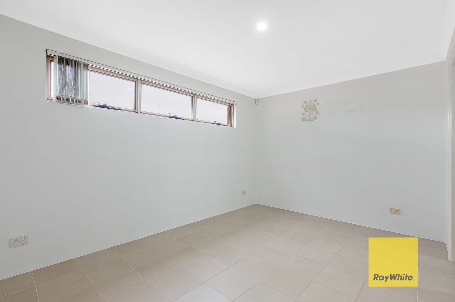 42 Merrifield Avenue, Kelmscott WA 6111, Kelmscott - Thumbnail 7