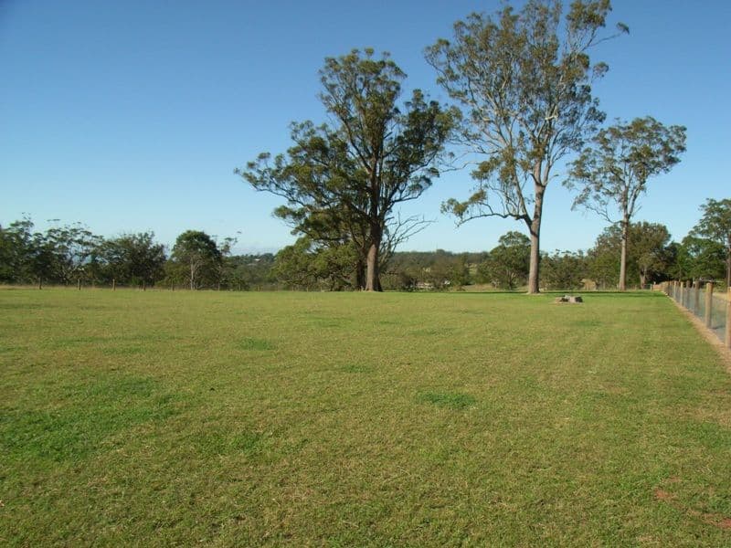 11 Bradys Road, HIGHFIELDS QLD 4352, Highfields - Image 1