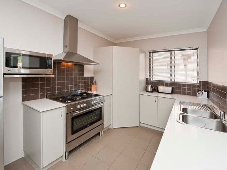 84 Cohn Street, Kewdale WA 6105, Kewdale - Thumbnail 2