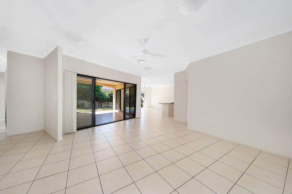 22 Nicklaus Parade, North Lakes QLD 4509, North Lakes - Thumbnail 6