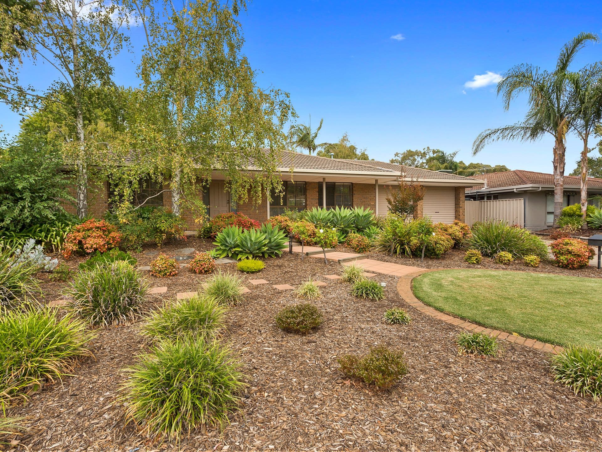 18 Dennis Street, Happy Valley SA 5159, Happy Valley - Thumbnail 2