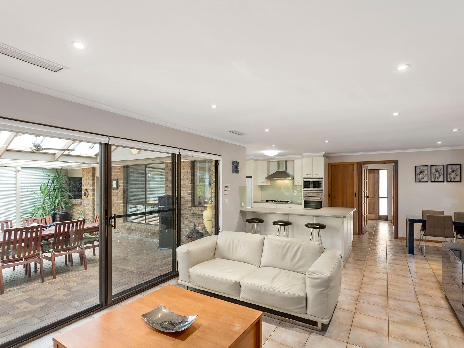 18 Dennis Street, Happy Valley SA 5159, Happy Valley - Thumbnail 4