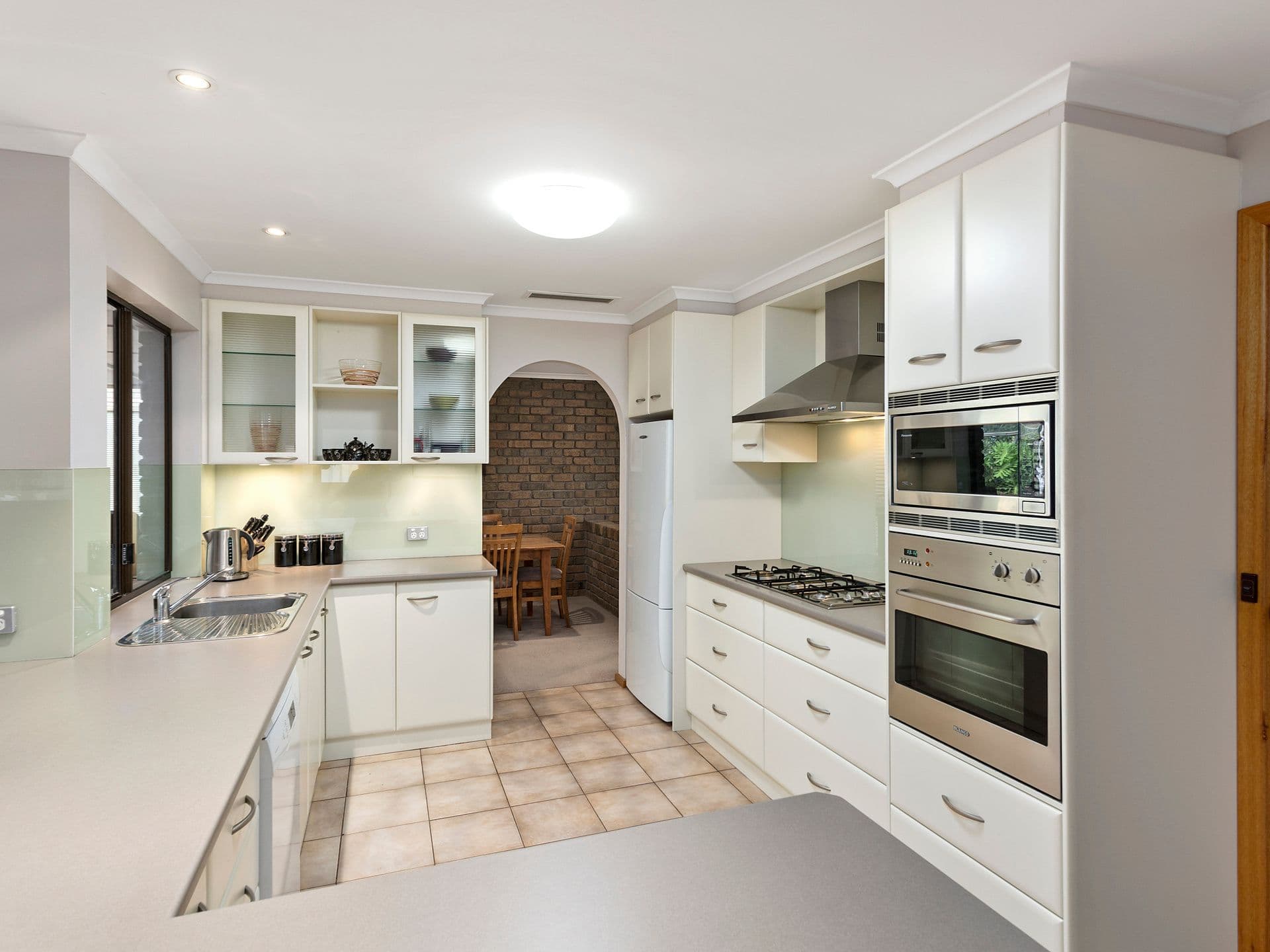 18 Dennis Street, Happy Valley SA 5159, Happy Valley - Thumbnail 6