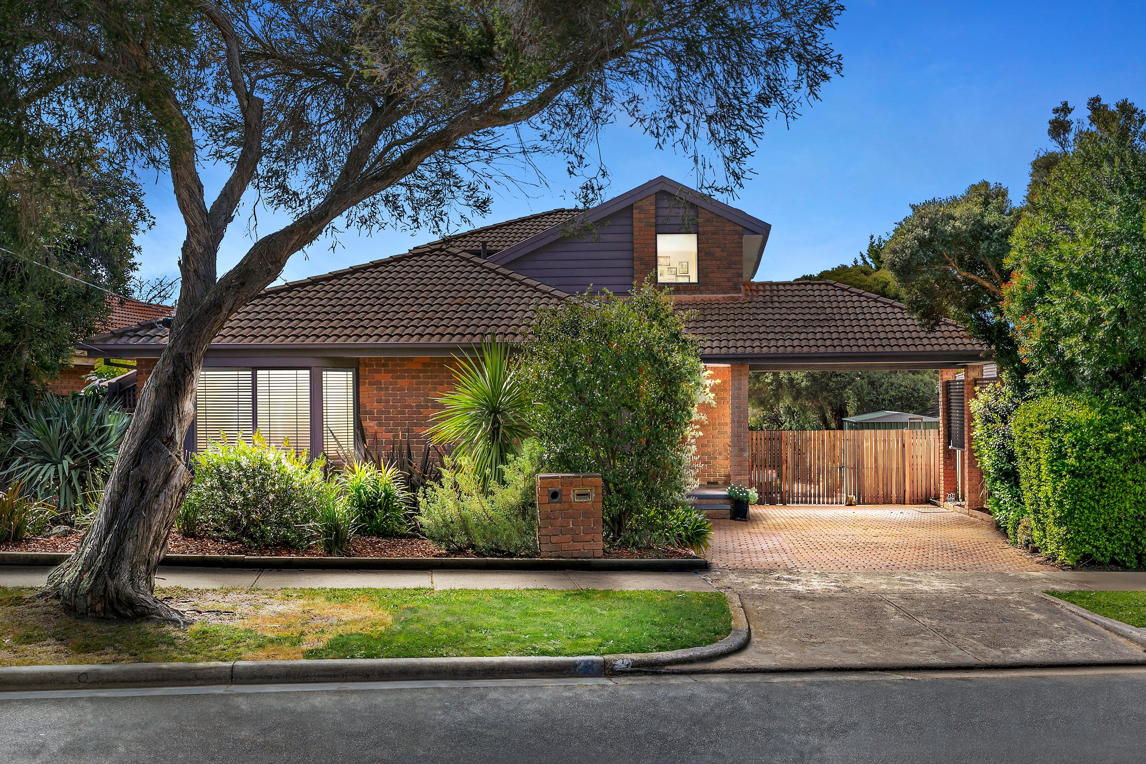 23 Mount Erin Crescent, Frankston South VIC 3199, Frankston South - Image 1