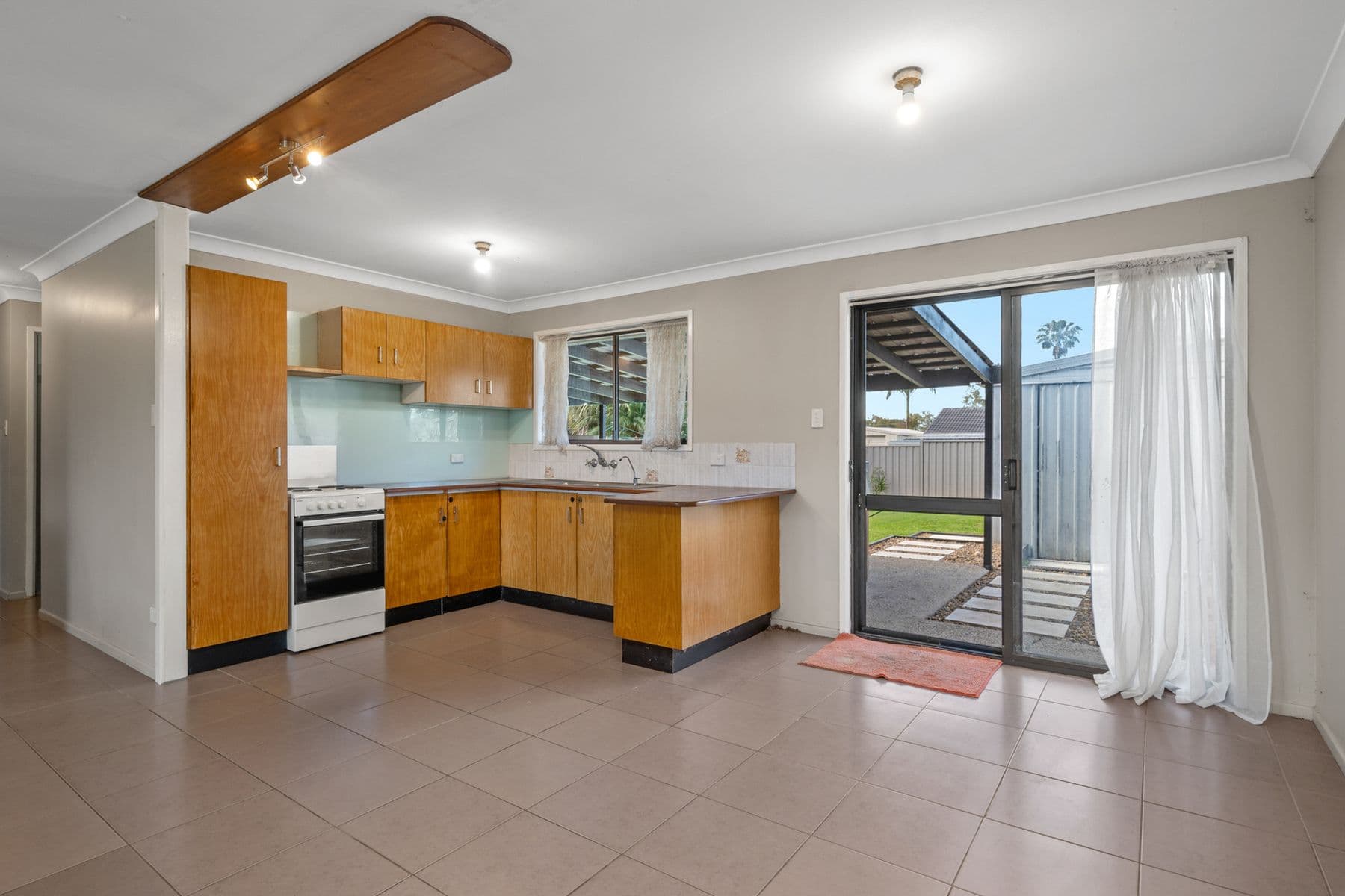 8 Limosa Court, Crestmead QLD 4132, Crestmead - Thumbnail 3