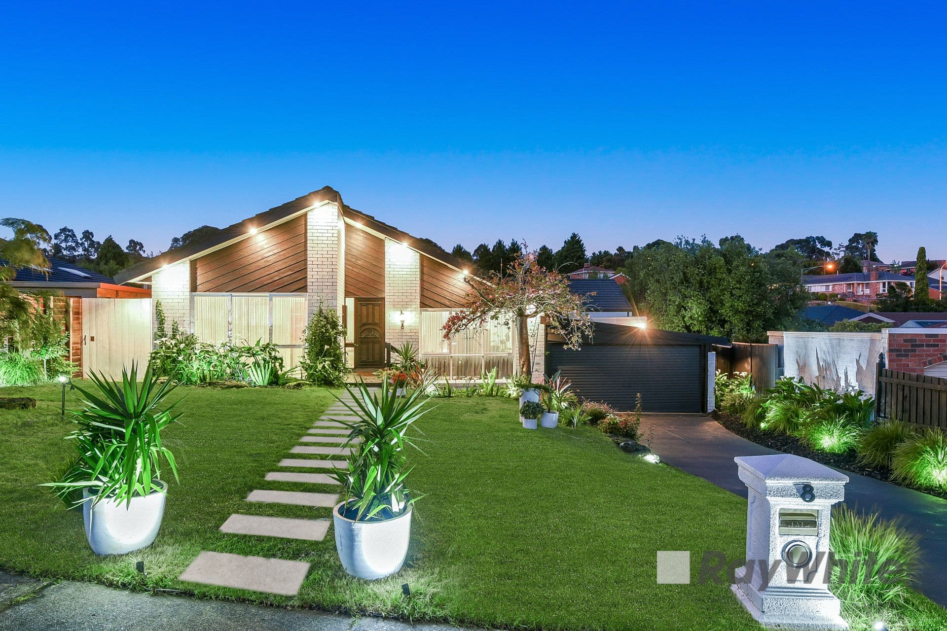 8 Costello Court, Endeavour Hills VIC 3802, Endeavour Hills - Thumbnail 2