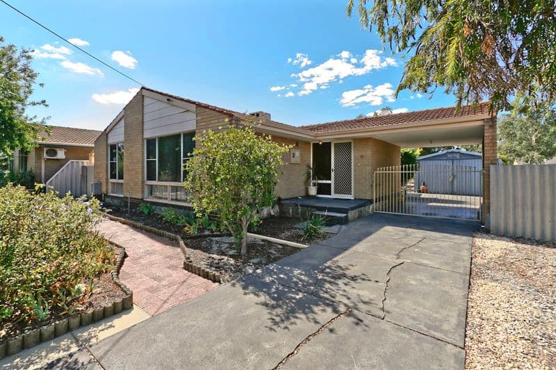 77 Treave Street, CLOVERDALE WA 6105, Cloverdale - Image 1