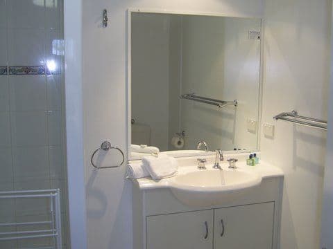 454 MARINE Parade, Biggera Waters QLD 4216, Biggera Waters - Thumbnail 7
