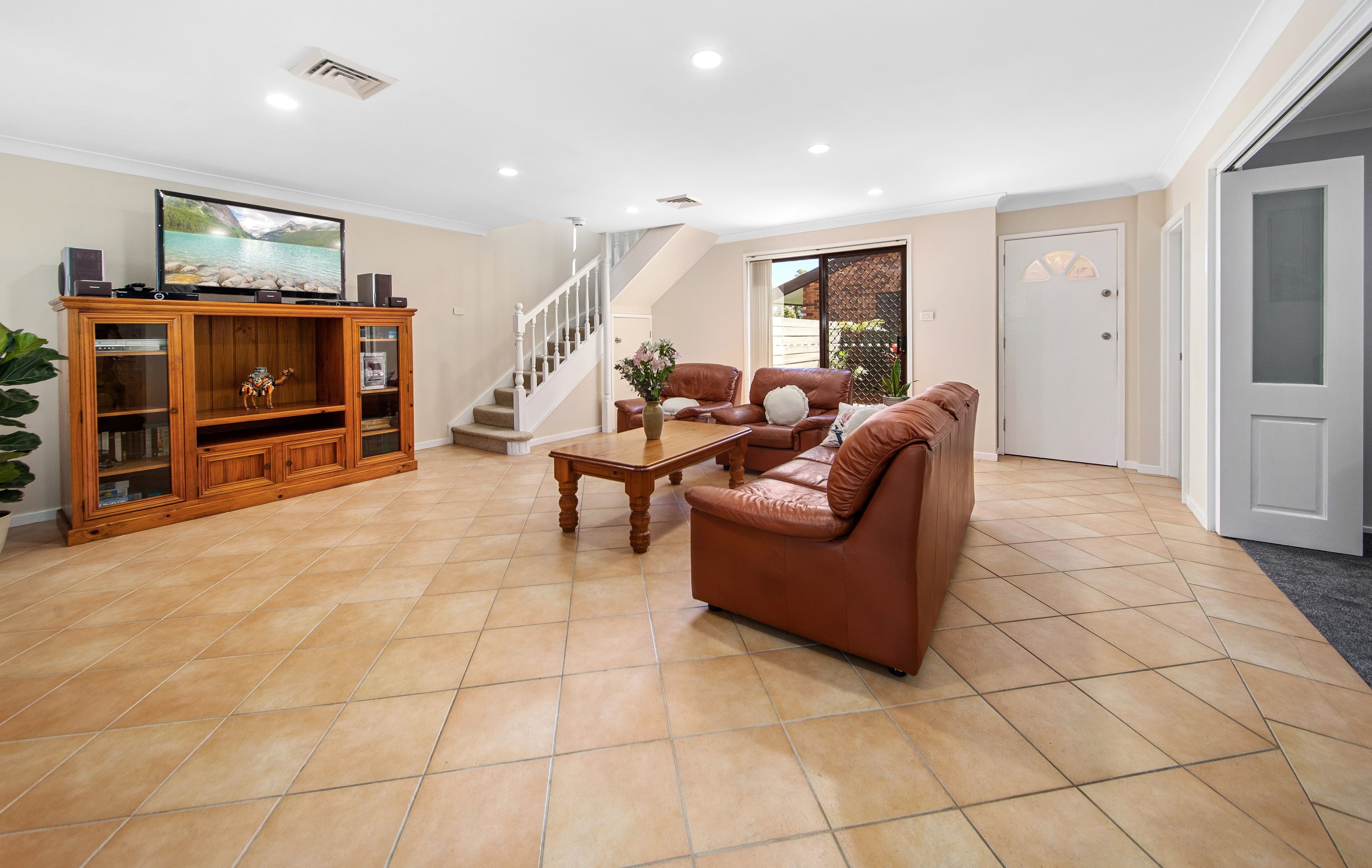 33 Barnes Crescent, Menai NSW 2234, Menai - Thumbnail 2