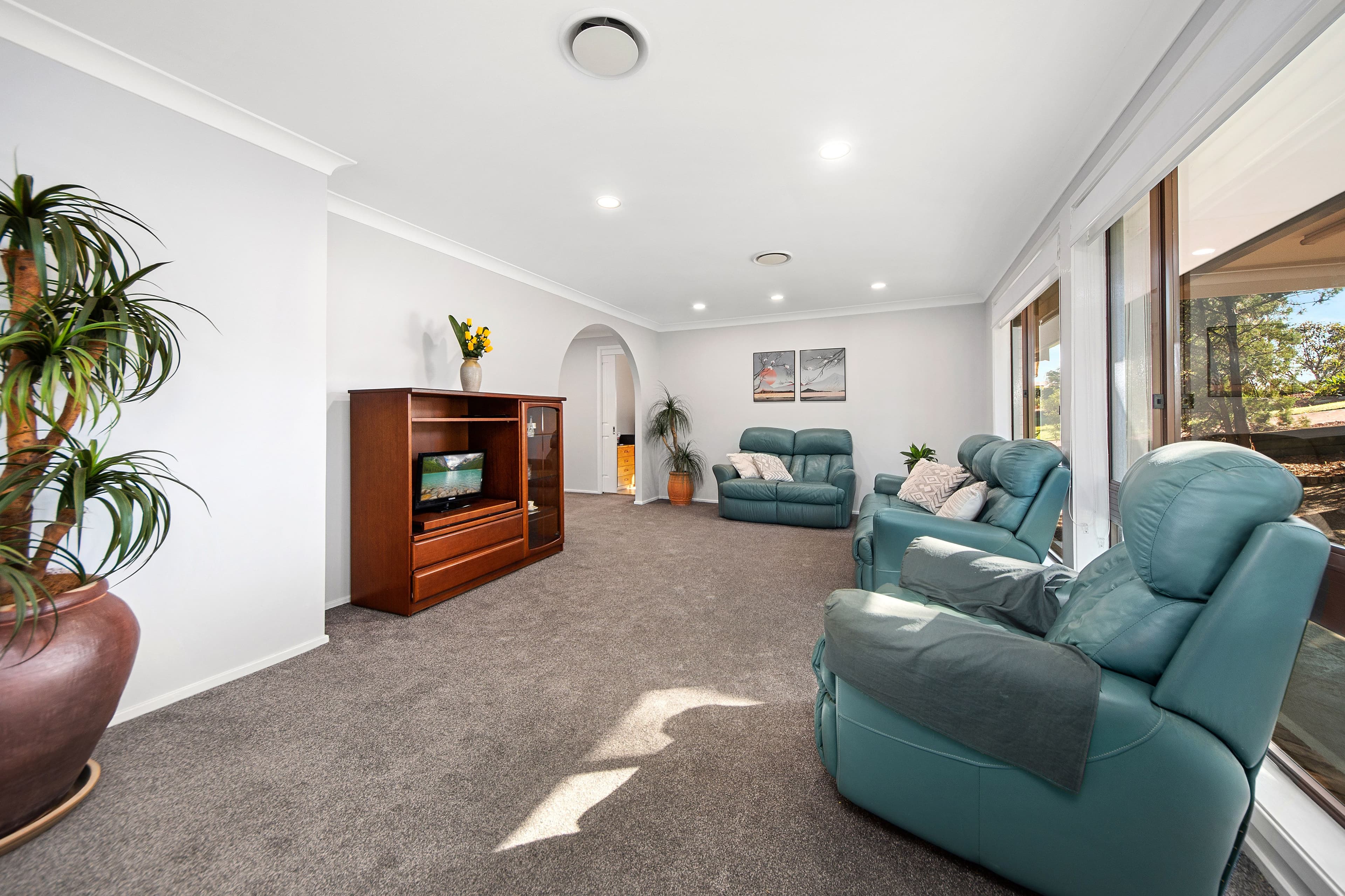 33 Barnes Crescent, Menai NSW 2234, Menai - Thumbnail 8