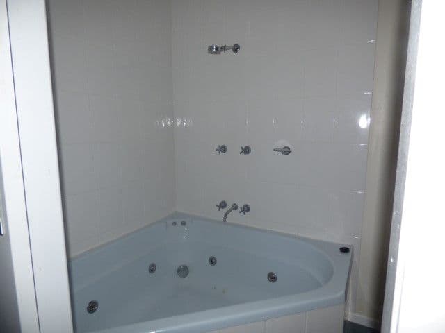 2 Derry Street, Roma QLD 4455, Roma - Thumbnail 3