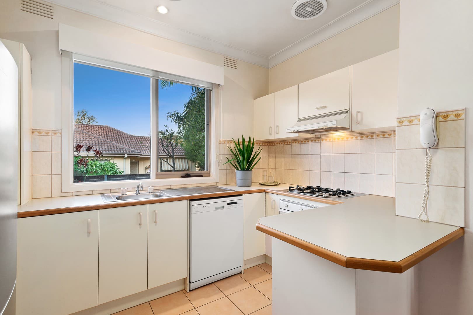 1/30 Madeleine StreetDoncaster, VIC 3108, Doncaster - Thumbnail 3