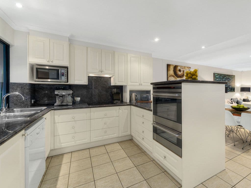 37 Thornbury Street, Spring Hill QLD 4000, Spring Hill - Thumbnail 5