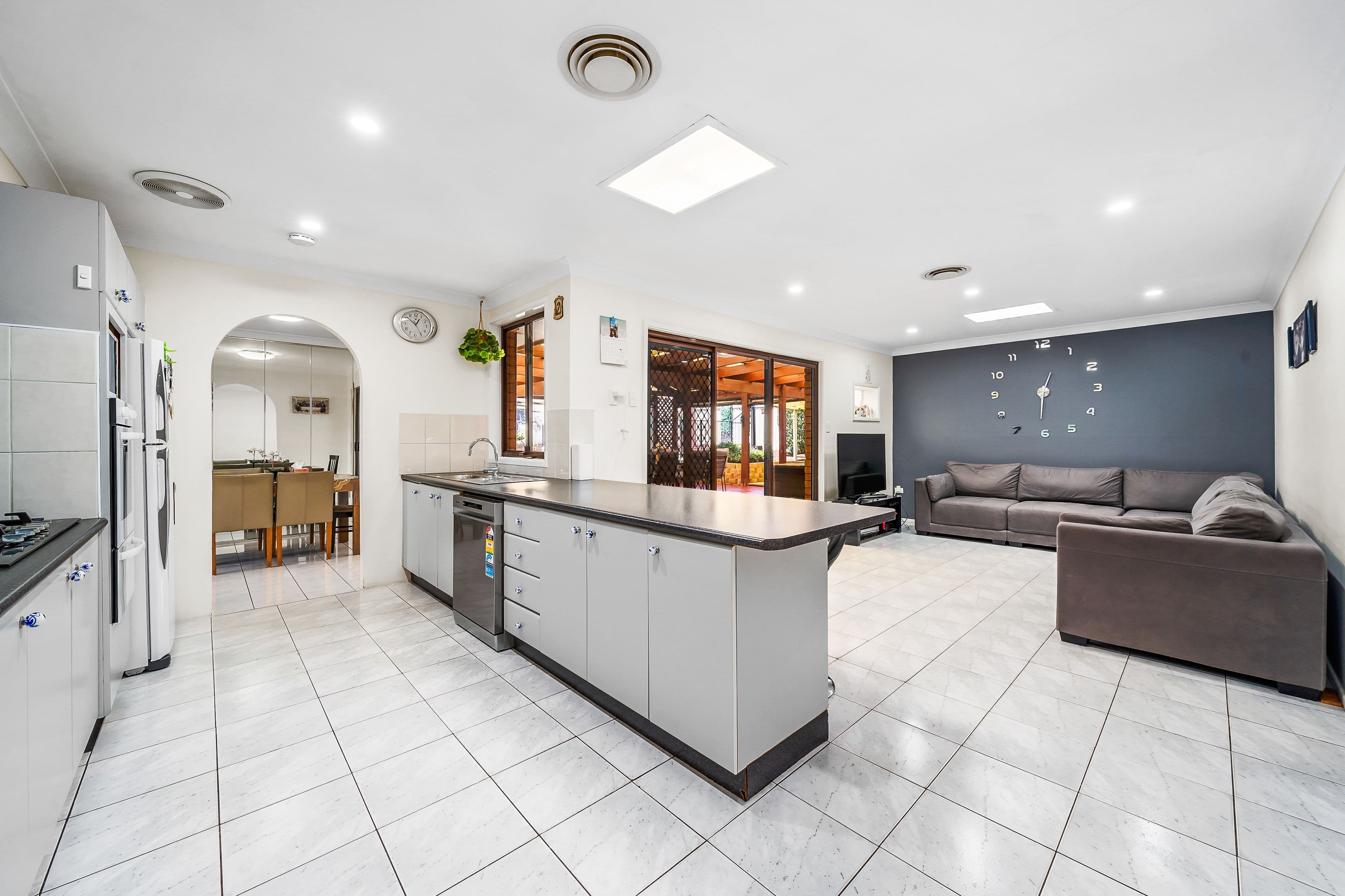 6 Tolley Place, Edensor Park NSW 2176, Edensor Park - Thumbnail 3