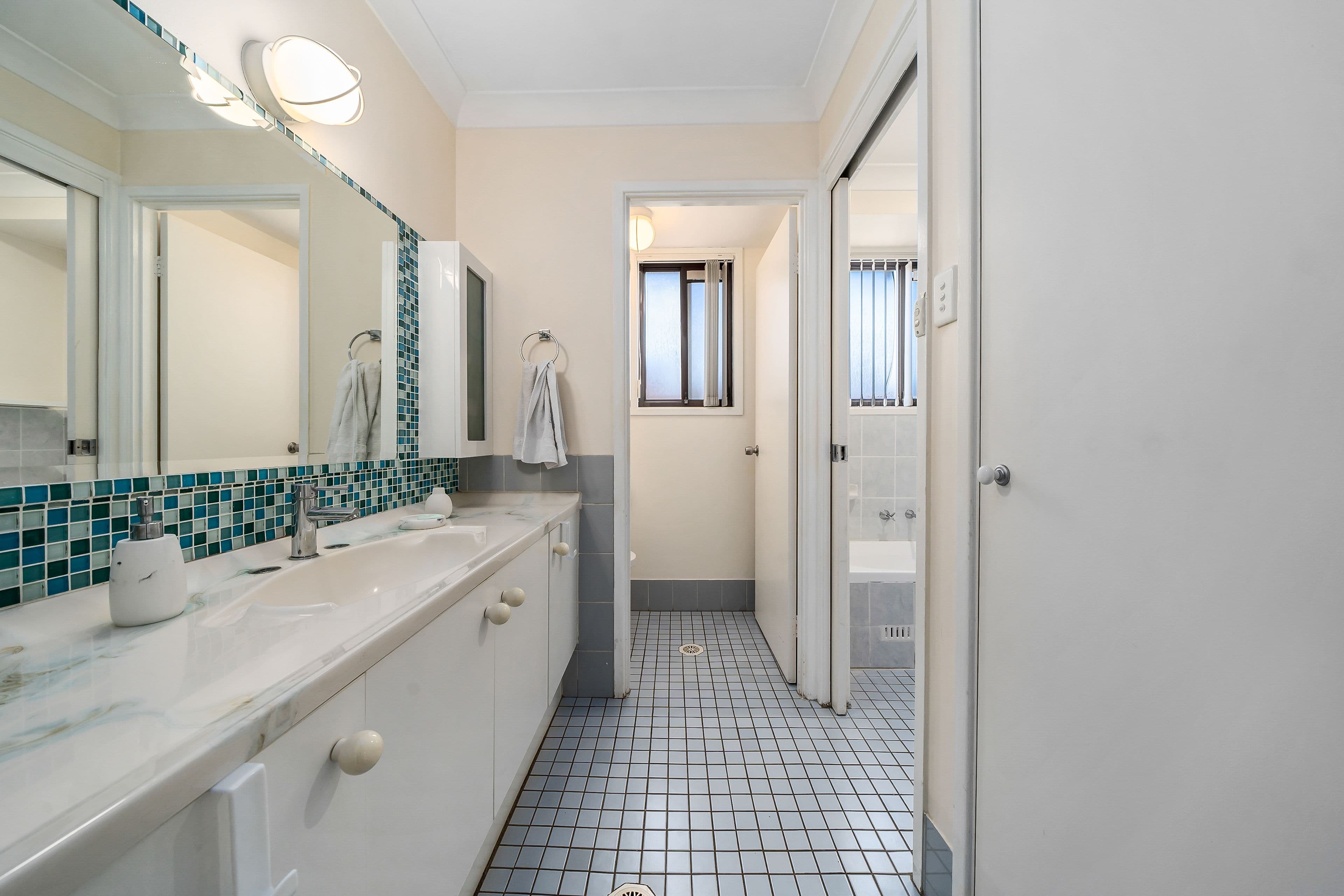 6 Tolley Place, Edensor Park NSW 2176, Edensor Park - Thumbnail 5
