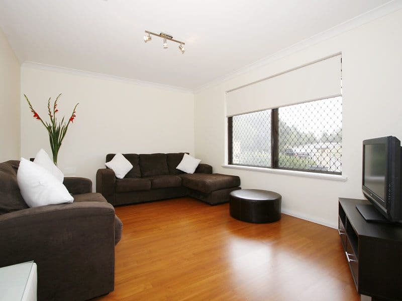13 Lombard Street, LEEMING WA 6149, Leeming - Thumbnail 2