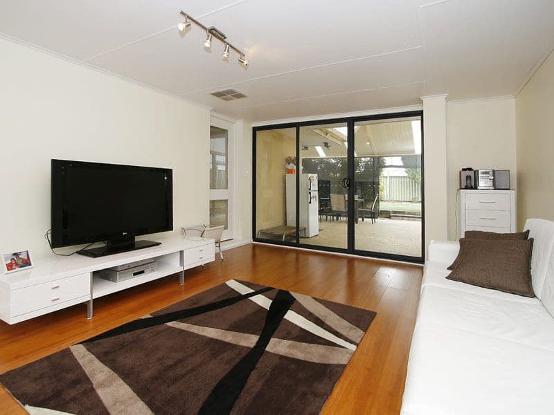 13 Lombard Street, LEEMING WA 6149, Leeming - Thumbnail 4