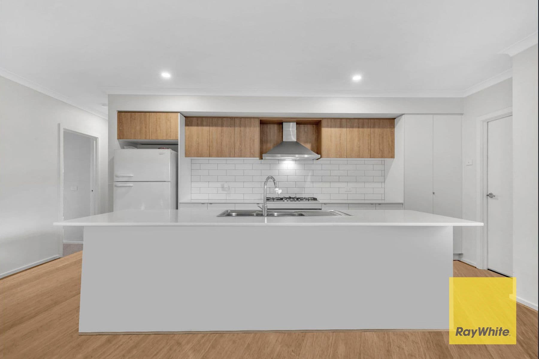 1 Liston Avenue, Tarneit VIC 3029, Tarneit - Thumbnail 2