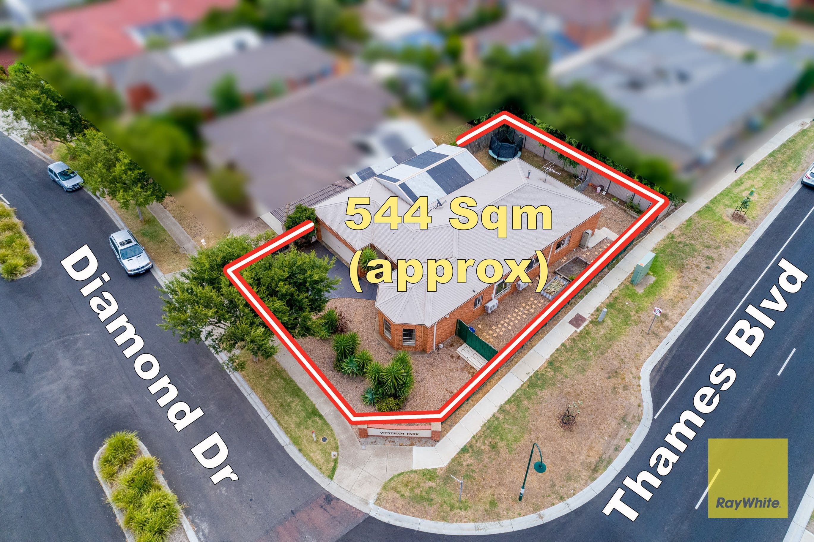 2 Diamond Drive, Werribee VIC 3030, Werribee - Thumbnail 5