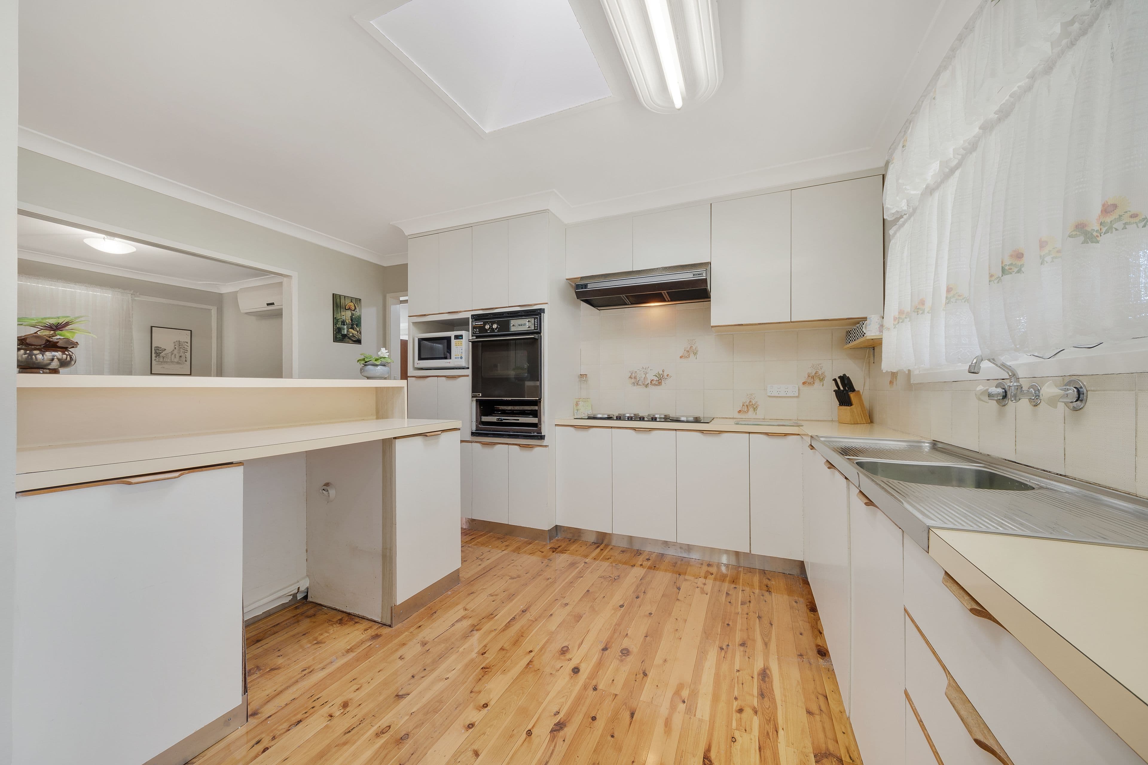 1 Burraneer Street, Leumeah - Thumbnail 5