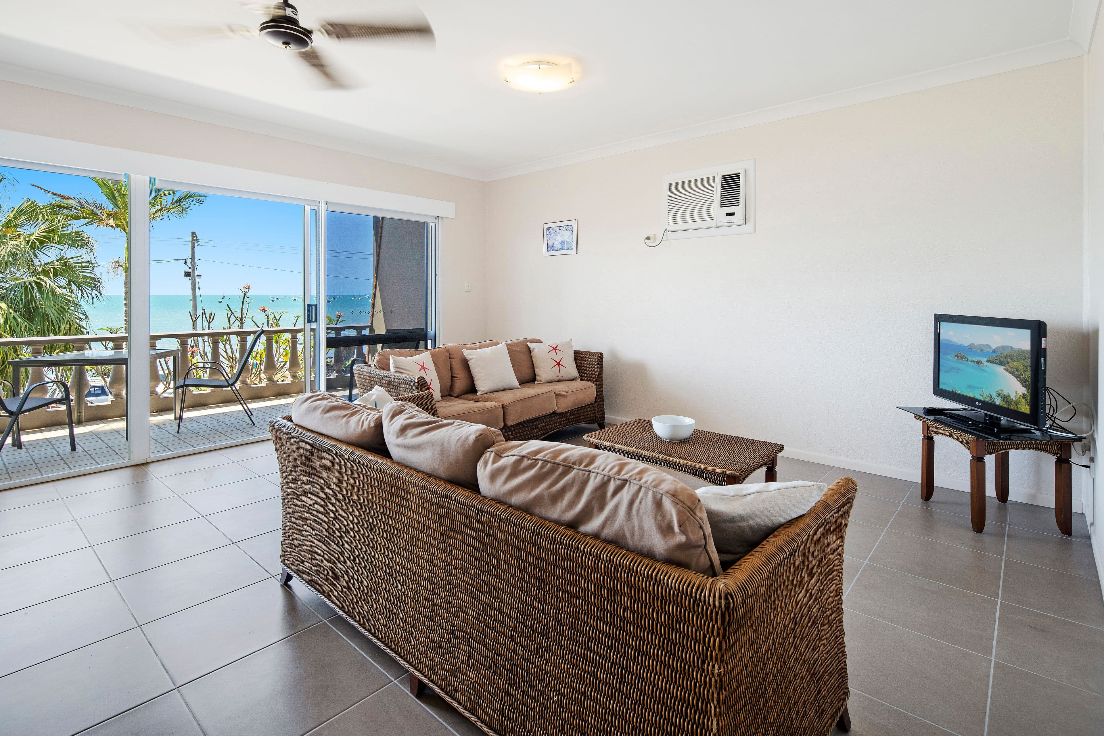 42 Coral Esplanade, Cannonvale QLD 4802, Cannonvale - Thumbnail 5