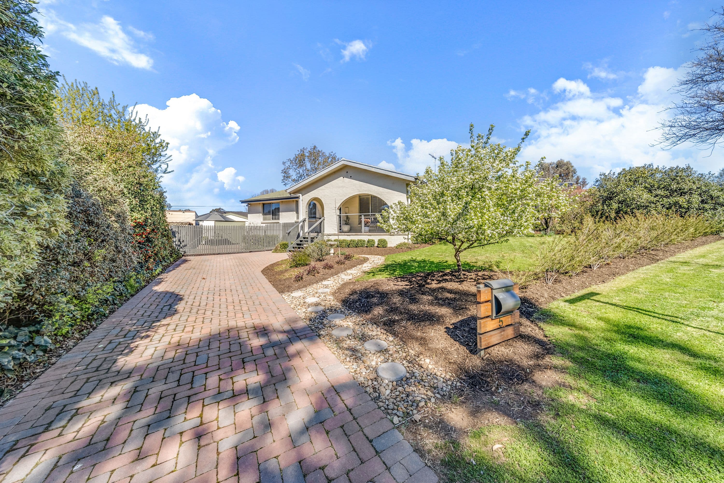 5 Chevalier Street, Weston ACT 2611, Weston - Image 1