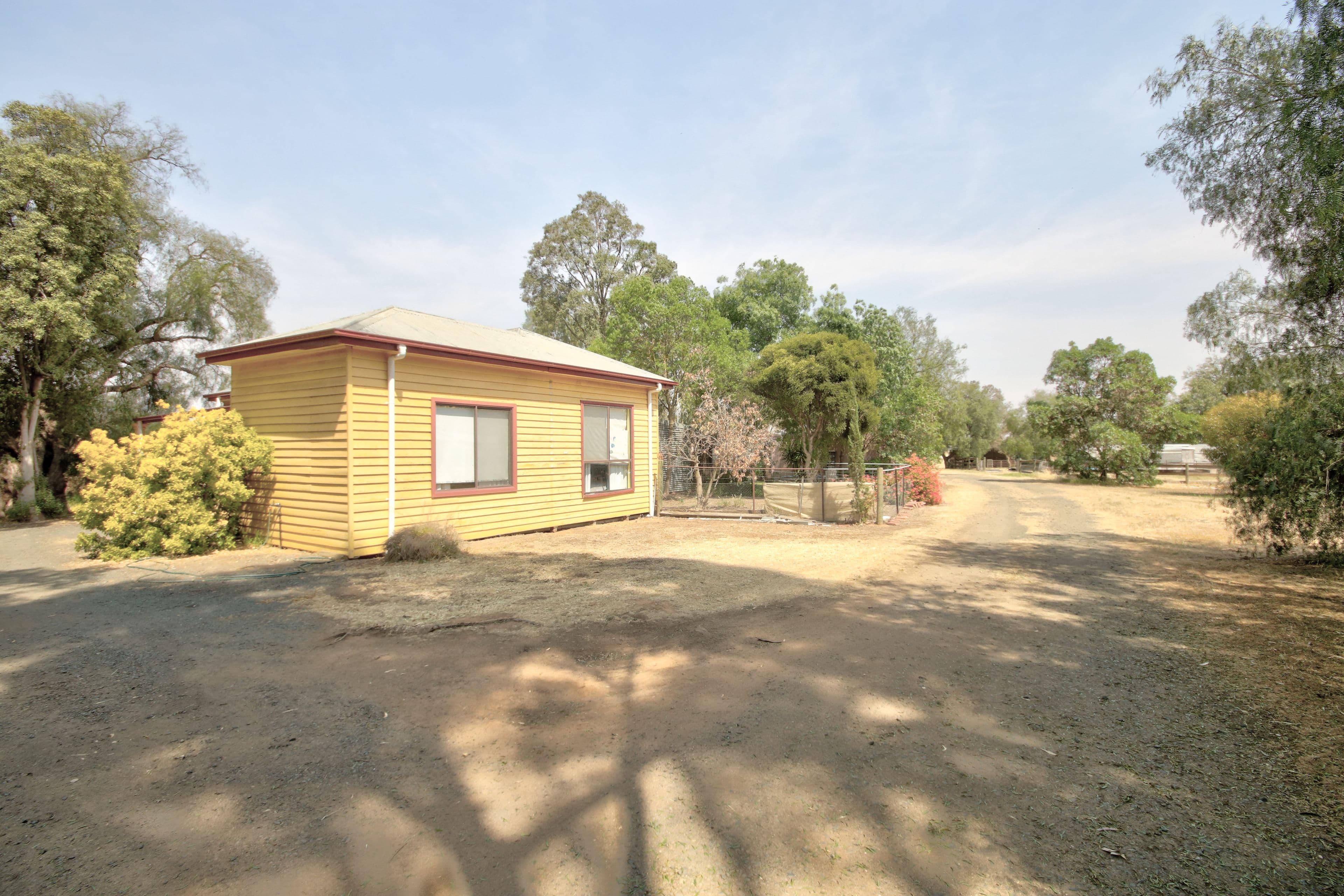 166 Railway Road, Rochester VIC 3561, Rochester - Thumbnail 3