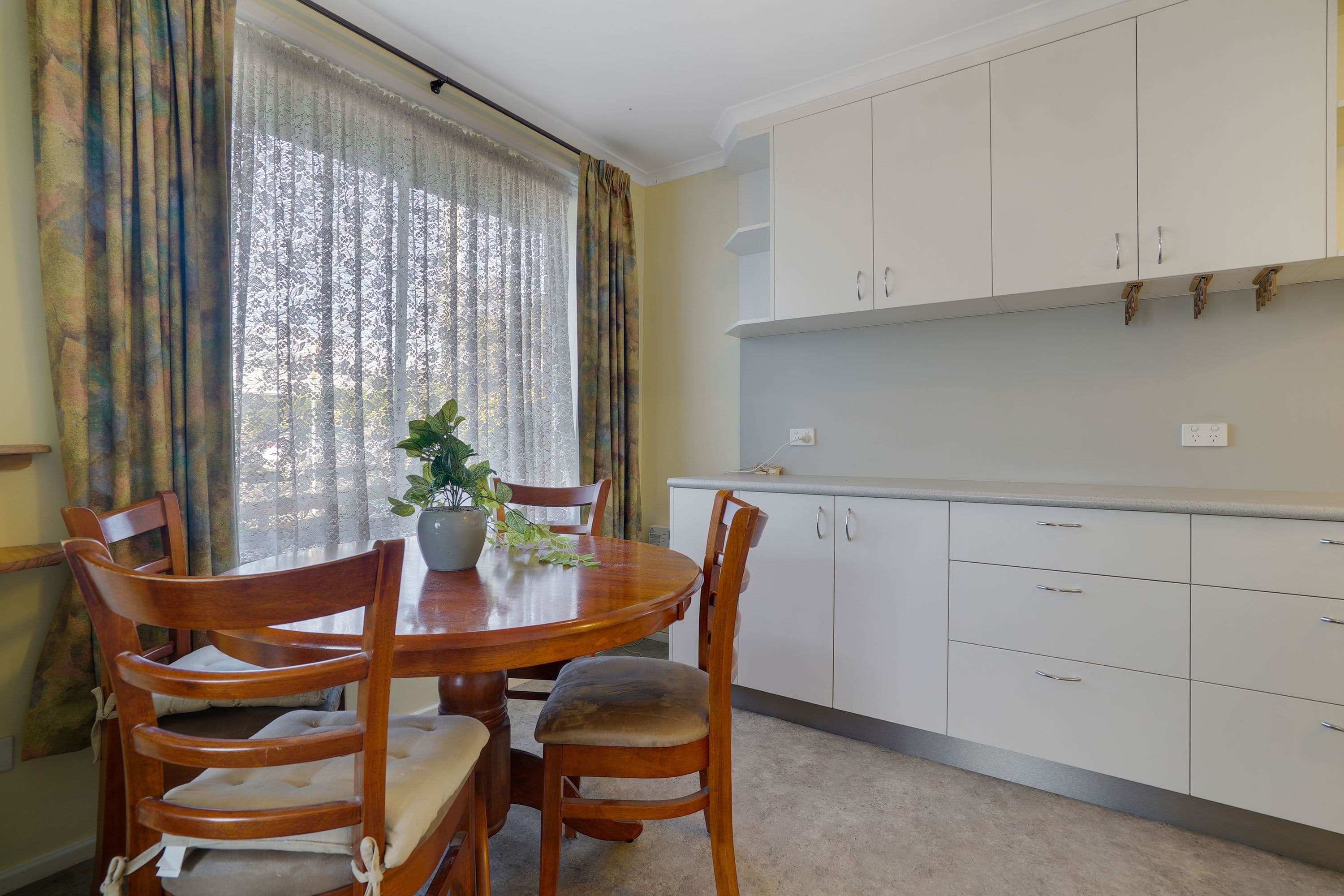 4 Leighland Road, Claremont TAS 7011, Claremont - Thumbnail 4