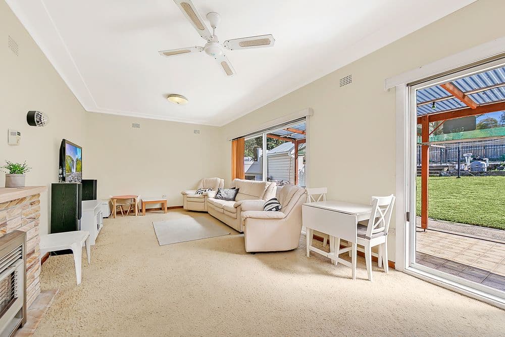 17 Gowan Brae Avenue, Oatlands - Thumbnail 2