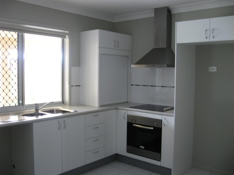 15 Limerick Way, Mount Low QLD 4818, Mount Low - Thumbnail 2