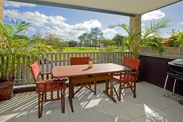 8  Wakefield Street, COORPAROO QLD 4151, Coorparoo - Thumbnail 2