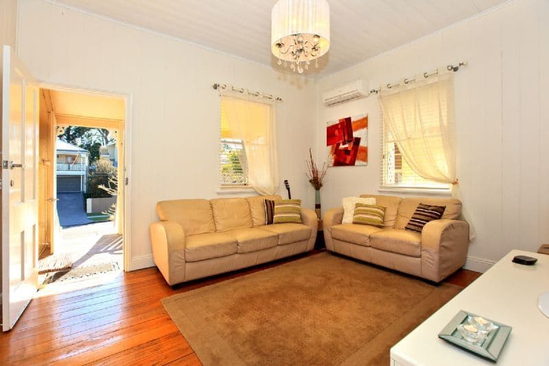 11 Macdonald Street, NORMAN PARK QLD 4170, Norman Park - Thumbnail 2