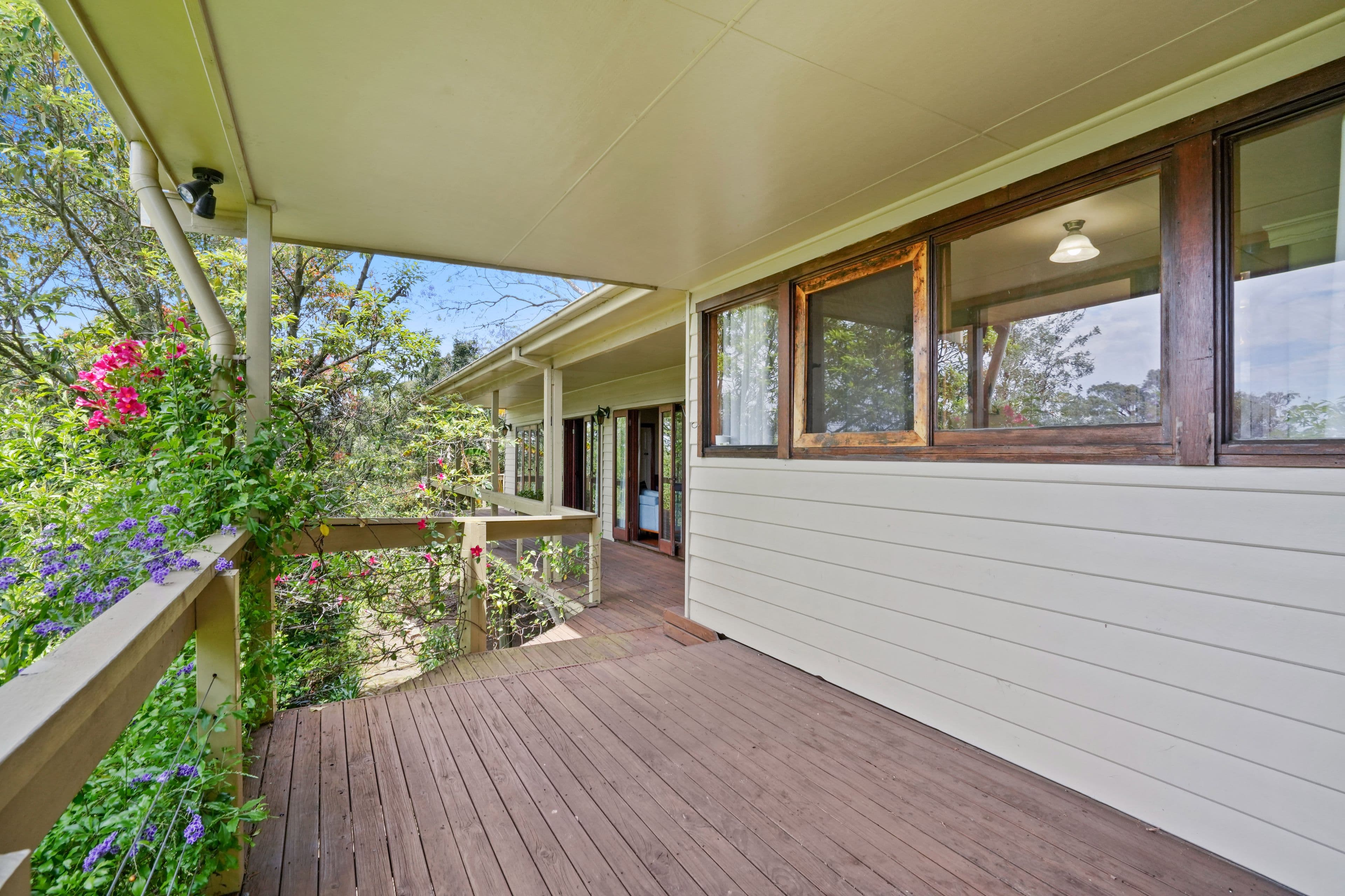 1055 Bells Line of Road, Kurrajong Heights NSW 2758, Kurrajong Heights - Thumbnail 2