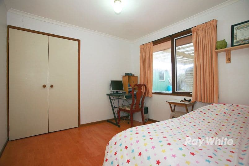 17 Courtenay Avenue, CRANBOURNE NORTH VIC 3977, Cranbourne North - Thumbnail 8