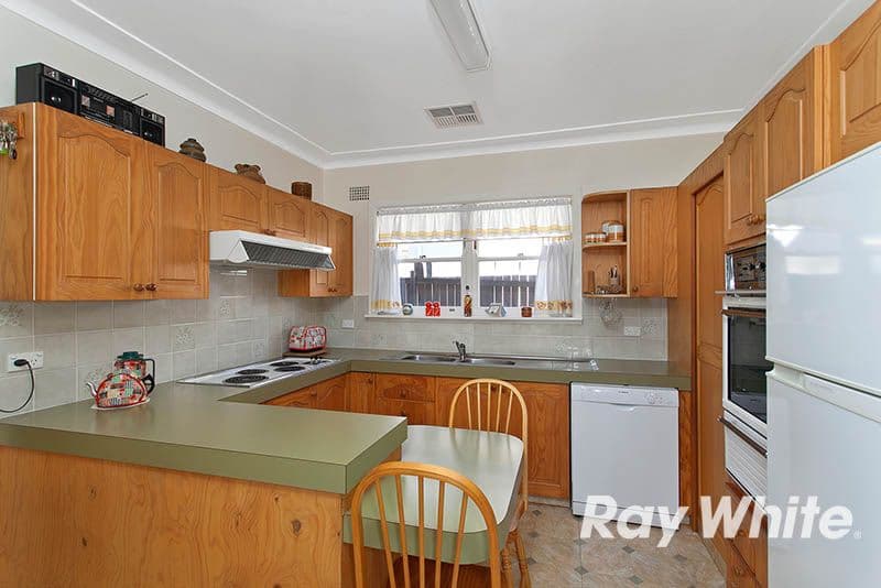 16 Parkview Avenue, PENSHURST NSW 2222, Penshurst - Thumbnail 3
