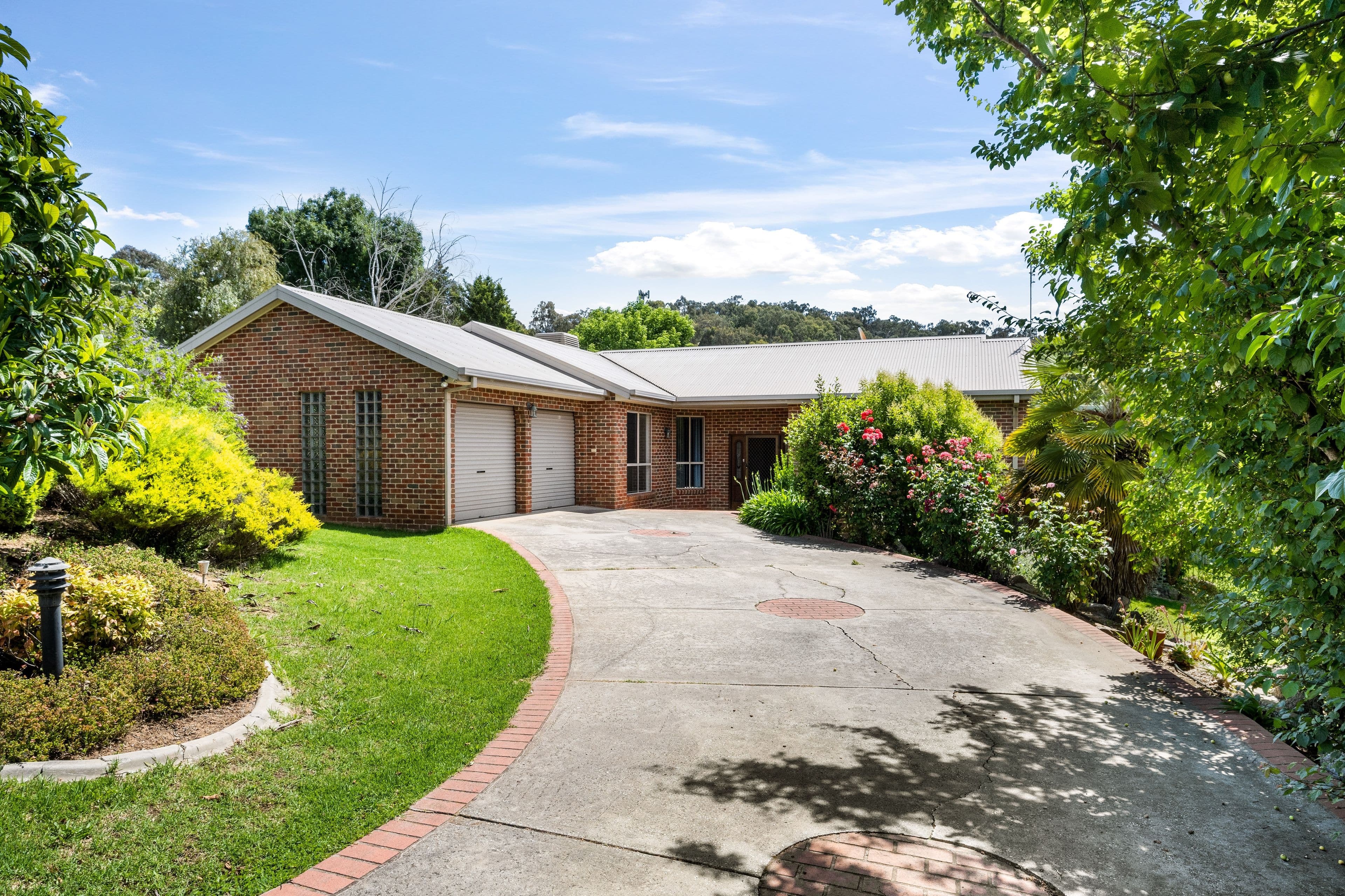 24 Hamilton Valley Court, Lavington NSW 2641, Lavington - Image 1